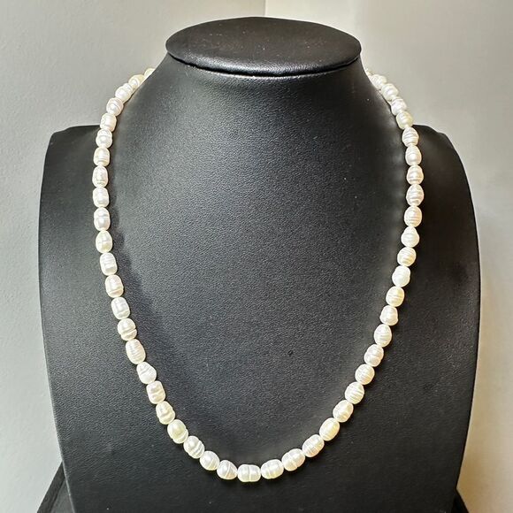 19" genuine freshwater pearl necklace with gold tone lobster clasp! - Picture 14 of 14
